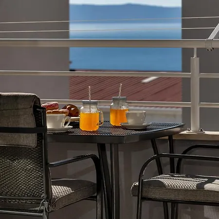 Sky Apartamento Makarska